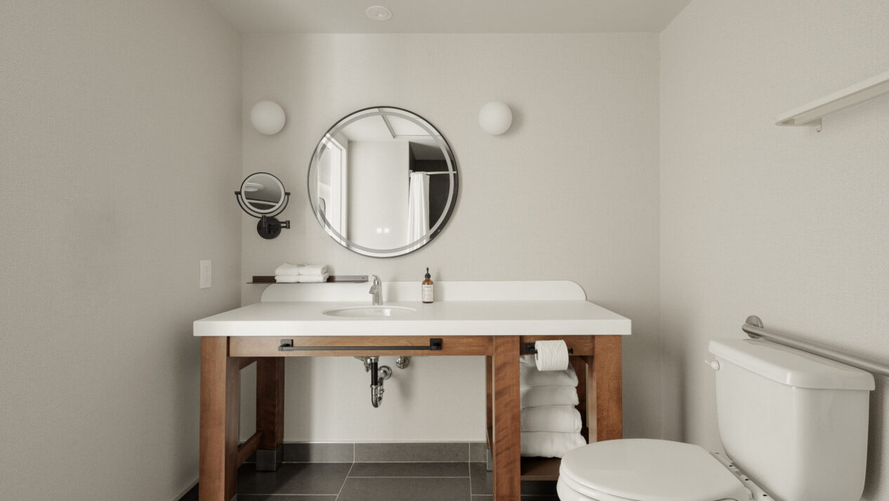 Salle de bain de la chambre La Contemporaine à Québec